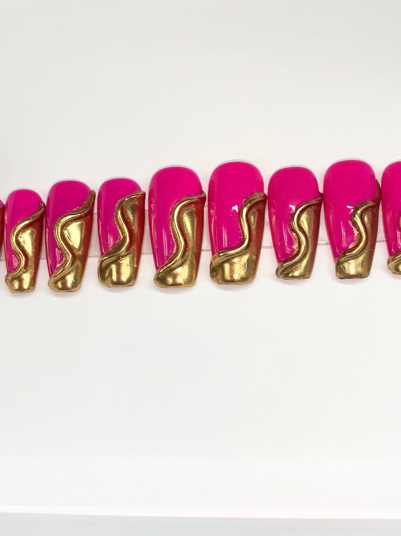 Pink& Gold chrome Nail Art