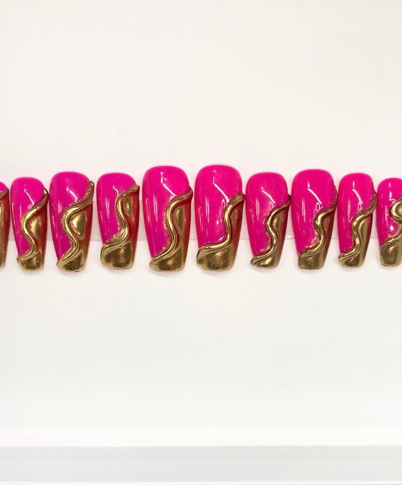 Pink& Gold chrome Nail Art