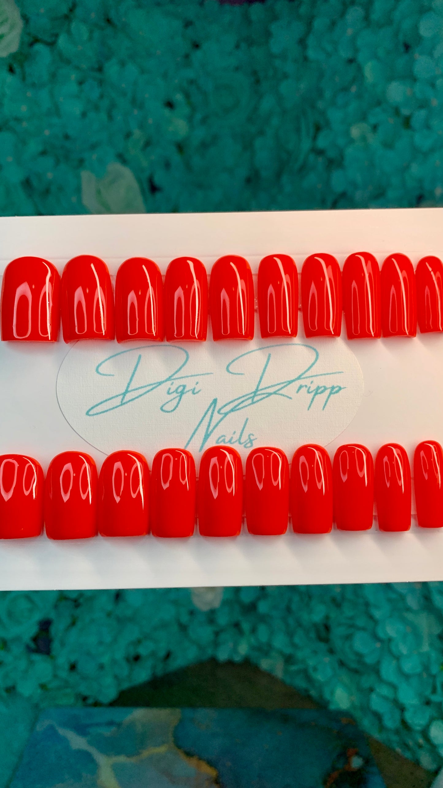 Solid Basic Red 20-Piece Press-On Nail Set