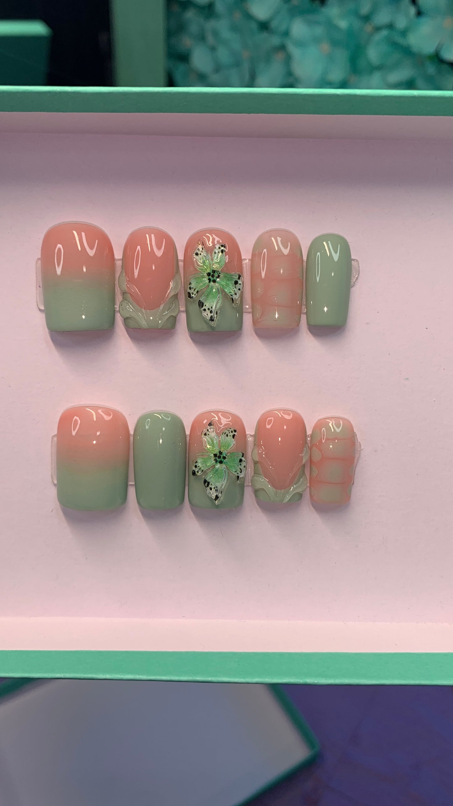 Minty flower